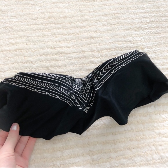 Xhilaration flounce bandeau bikini top - Picture 3 of 8